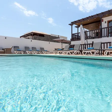 Poppy ヴィラ プラヤ・ブランカ