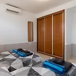 Poppy Villa *