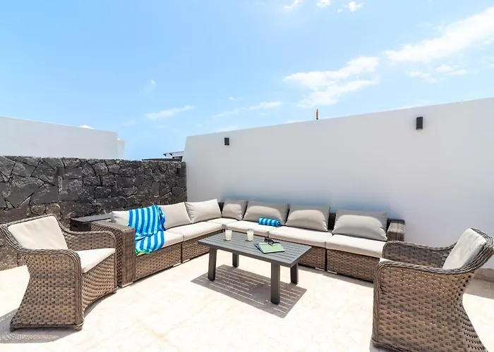 Poppy Villa Playa Blanca